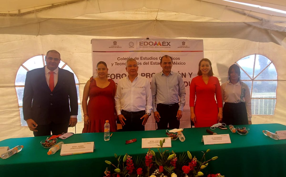 somoscecytem's tweet photo. En búsqueda de estudiantes @somoscecytem con más fortalezas, se realizo el Foro de #EducaciónDual en #Tejupilco teniendo como tema principal maximizar las ventajas para el sur del #Edoméx. #SomosCECyTEM https://t.co/JtcNehWNqV