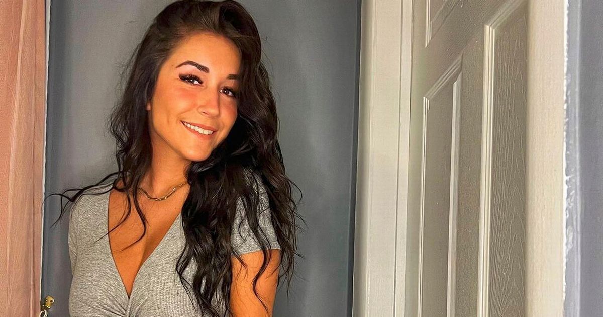 Daily Star on Twitter: "'Sexy lap dance cop' begged to launch OnlyFans