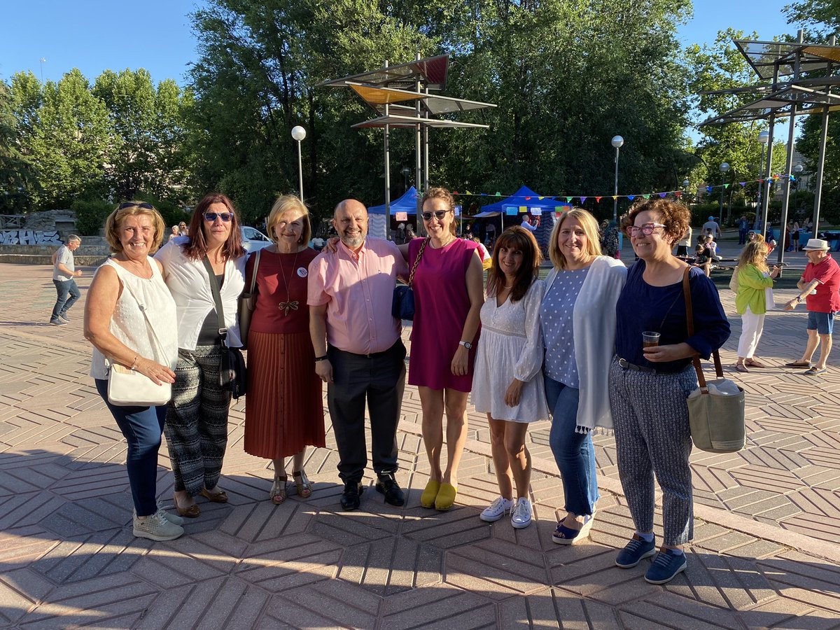 MCarmenPFSanse's tweet photo. Con mis compañeras @lsfernandeza y @MOrdonezLara en la Fiesta fin de curso del #CentroDeAtenciónAlRefugiado.
Gracias a todos los trabajadores por su labor e implicación diaria!
#CentroAtencionAlRefugiado
#PPSanse
#SomosLaAlternativa https://t.co/pAWz1pa4x2