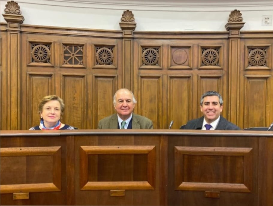 Jornada intensa la de este Pleno de viernes enfocado en el trabajo de #armonización, pero con la compañía de <a href="/LMayolB/">Luis Mayol</a> y <a href="/rvega_c/">Roberto Vega C.</a> todo se hace más ameno.