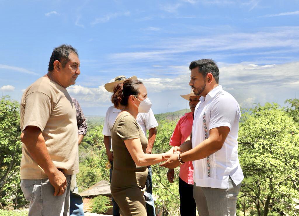 Chalo Flores tweet media