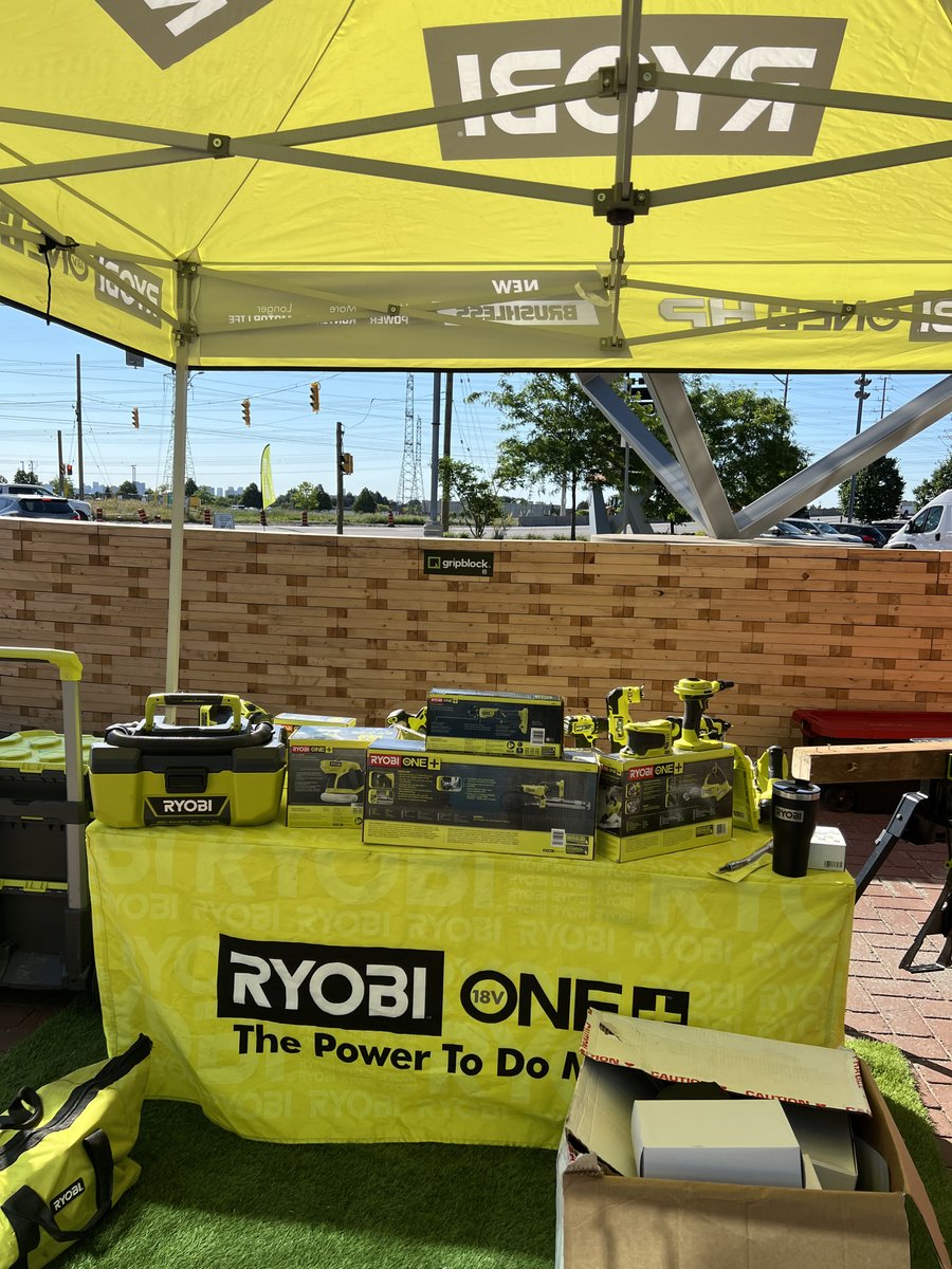 toolsinthetrade's tweet photo. Boot Camp is a great place to make connections, learn new skills and create memories! Special thanks to @RYOBItoolsusa for taking the time to join us for the day. We can’t wait to see everyone at our next event.

#skilledtrades #toolsinthetrades #apprenticeships https://t.co/XDvrGKbP1D