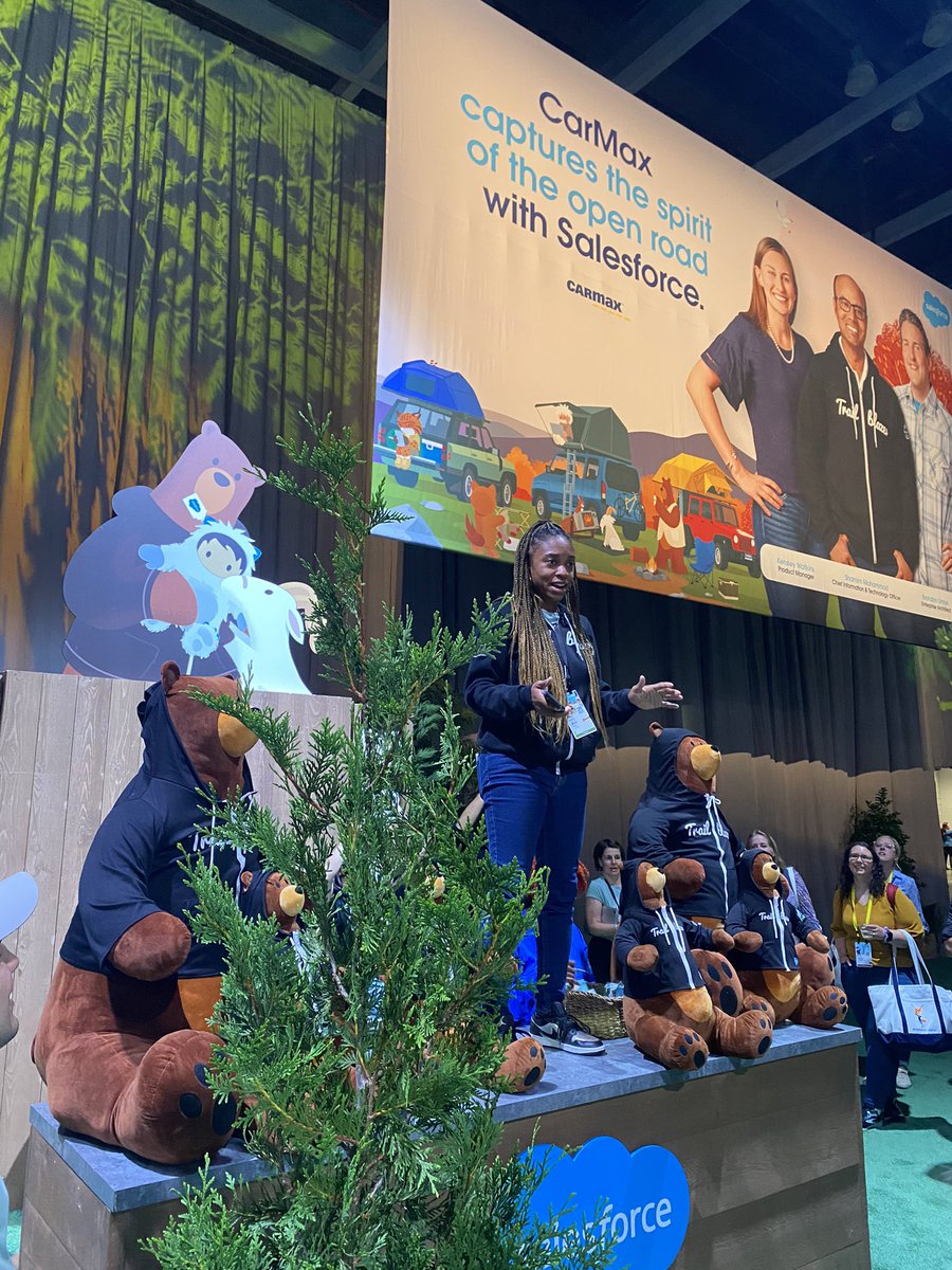 VerasenCreate's tweet photo. @salesforce World Tour NYC ! ✅ https://t.co/VbmnONTZVi