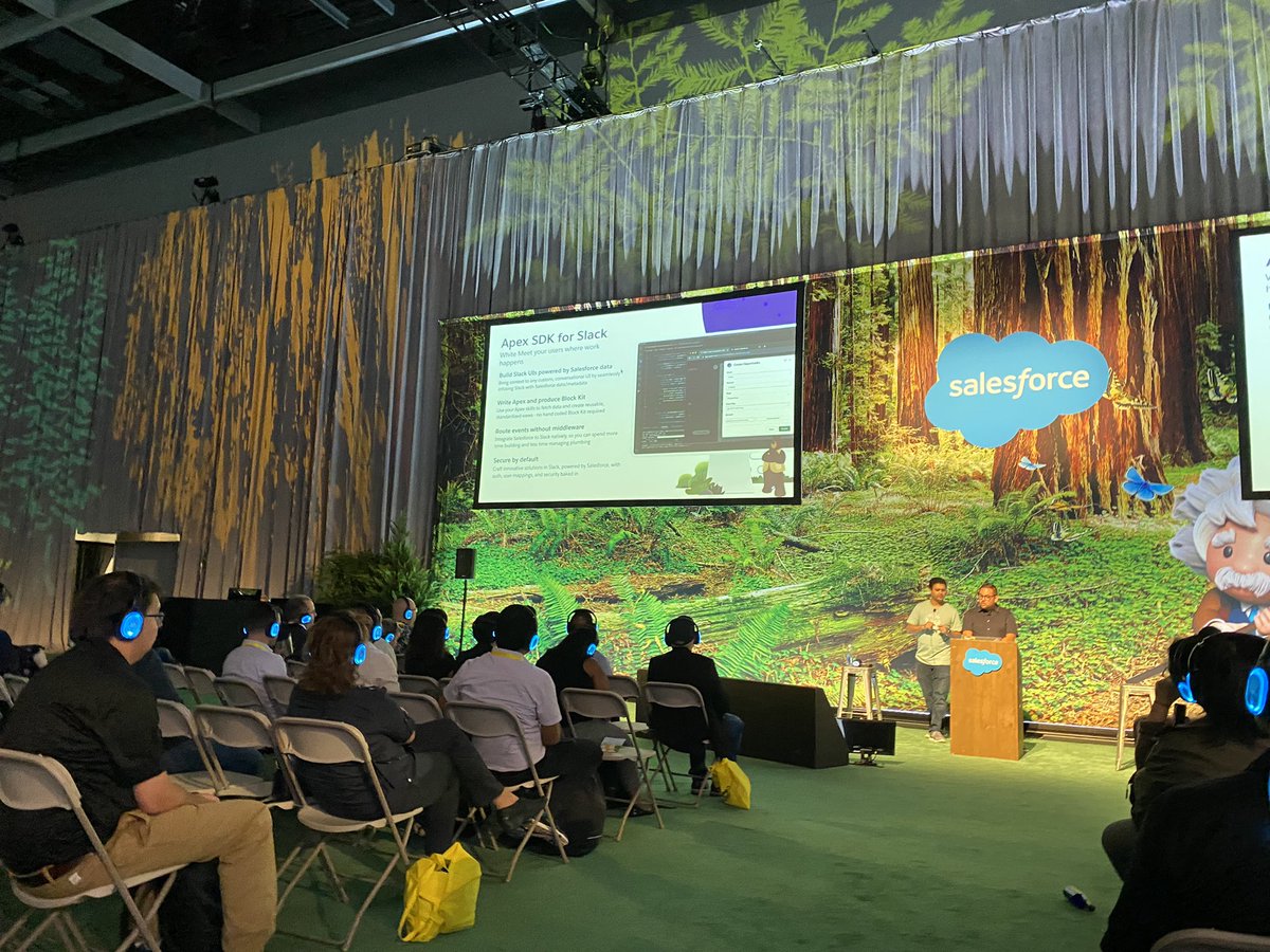 VerasenCreate's tweet photo. @salesforce World Tour NYC ! ✅ https://t.co/VbmnONTZVi