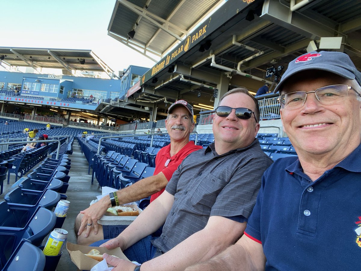 rfduval96's tweet photo. What a great night for baseball with some old friends. @WooSox https://t.co/x5oSbCHT7R