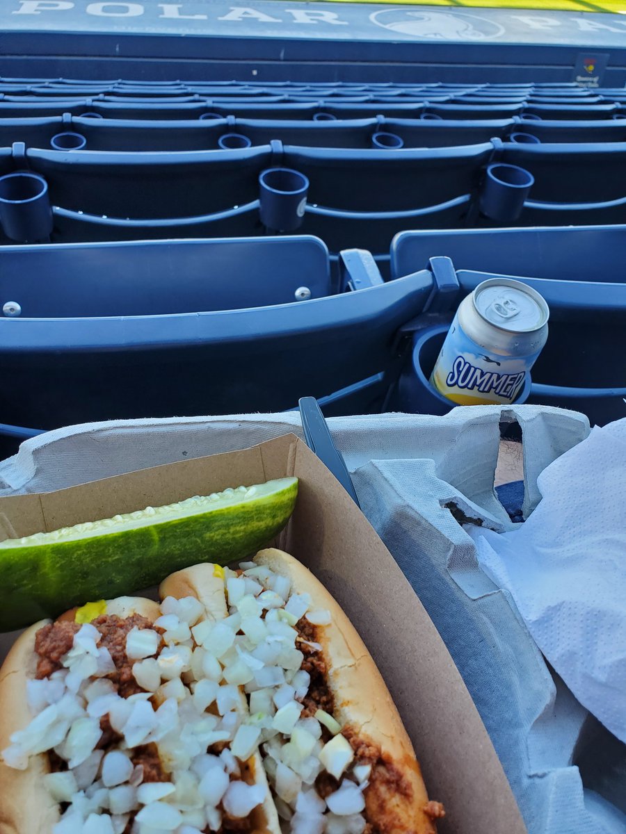 rfduval96's tweet photo. What a great night for baseball with some old friends. @WooSox https://t.co/x5oSbCHT7R