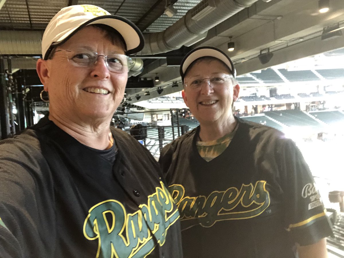 RastPam's tweet photo. Baylor  Night at Globe Life Park Sic ‘em Rangers! @Baylor@BaylorProud https://t.co/LQIEgtWaEj