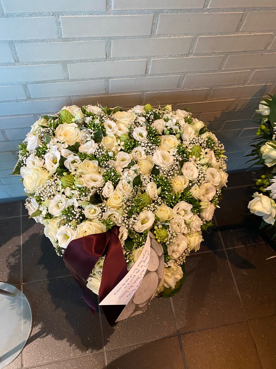 lightlycoqui's tweet photo. These are the flowers we were able to send for Bray and her family. Please see below for what the cards said. https://t.co/TfPgRKrEX5