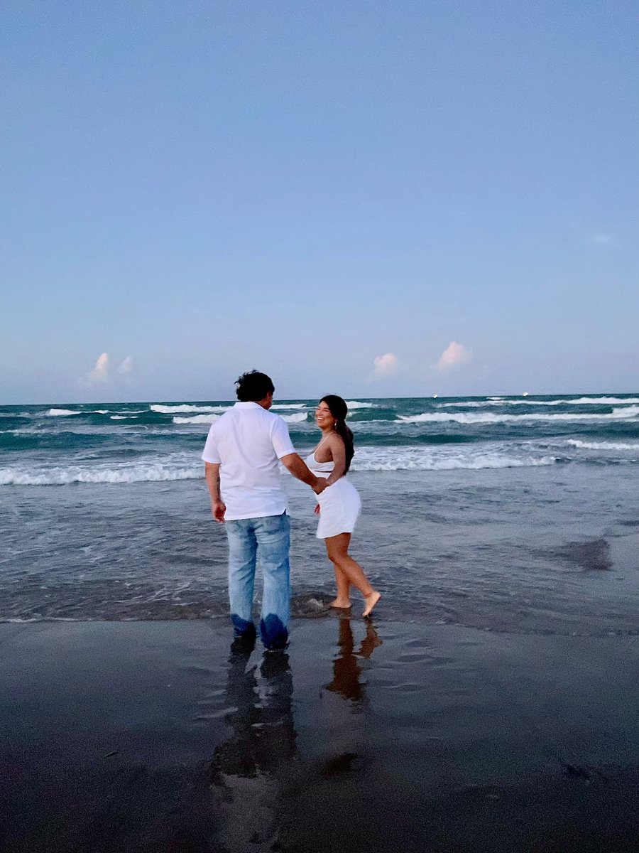 RichiePerez17's tweet photo. it’s crazy how much one person can come into your life and change you for the better, i love and adore you samantha, i’m ready for what the future has in store for us ❤️ https://t.co/9CjgGLKoGH