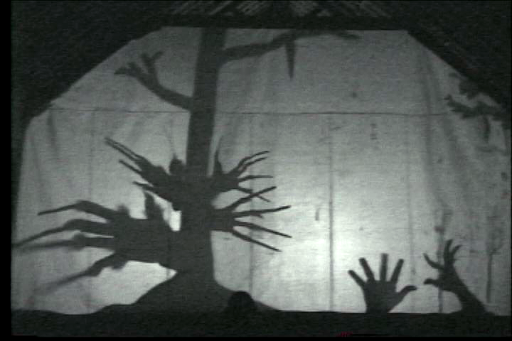 ShadowLightOrg's tweet photo. Hand tree from Mayadanawa (2006) ✋🌳 
To watch this film, click the link below!
https://t.co/oNBkeqFFkw https://t.co/kTWZBY8CNH