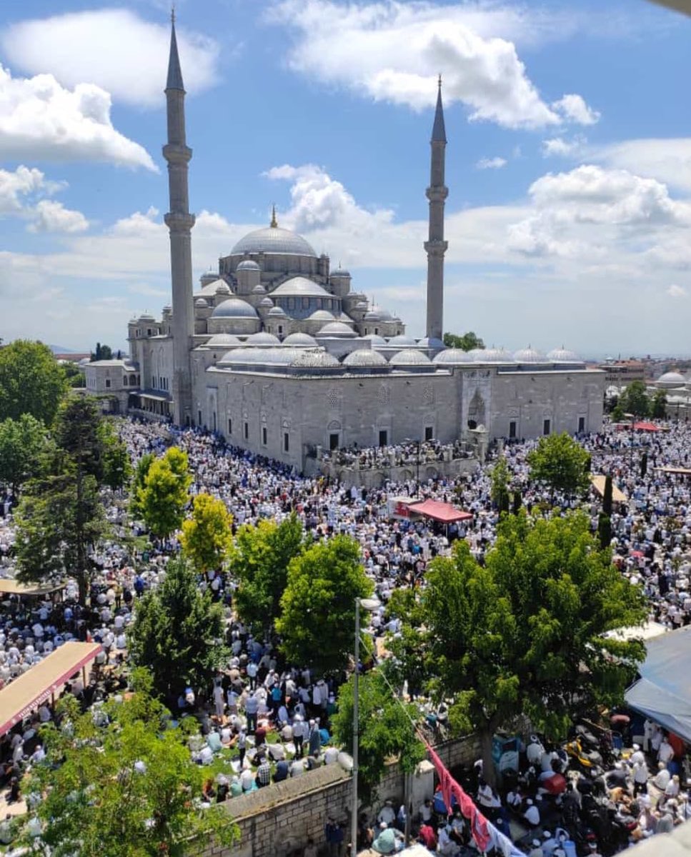 justt_lovee_'s tweet photo. @seymahbub Bu insanları TV'lerde görmedikleri için yok sanıyorlar..!
onlardan daha çok olmaları sadece çeyreğini görmeleri bile gözlerini ve kalplerini korkuttu!!
islam karşıtı kim var ise kin besledi. siz sadece size yazanlara hidayet dileyin.
Güzel paylaşımlarınıza devam 👏🏻 https://t.co/KUOUFORhqH
