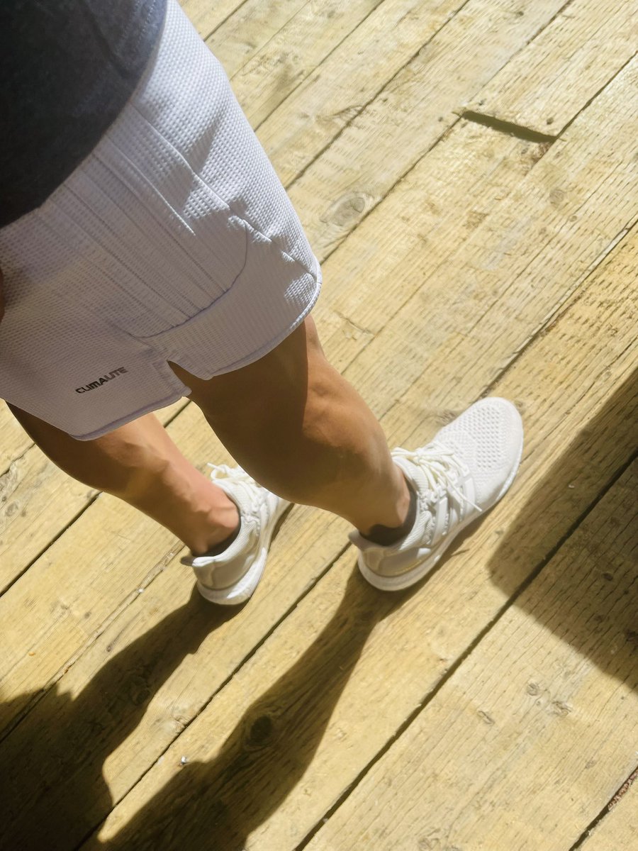 BoostizLife's tweet image. Colorado vacation will go down as one of the best and most beautiful places I’ve been to. Got a chance to UNDS some pairs too. #YourSneakersAreDope