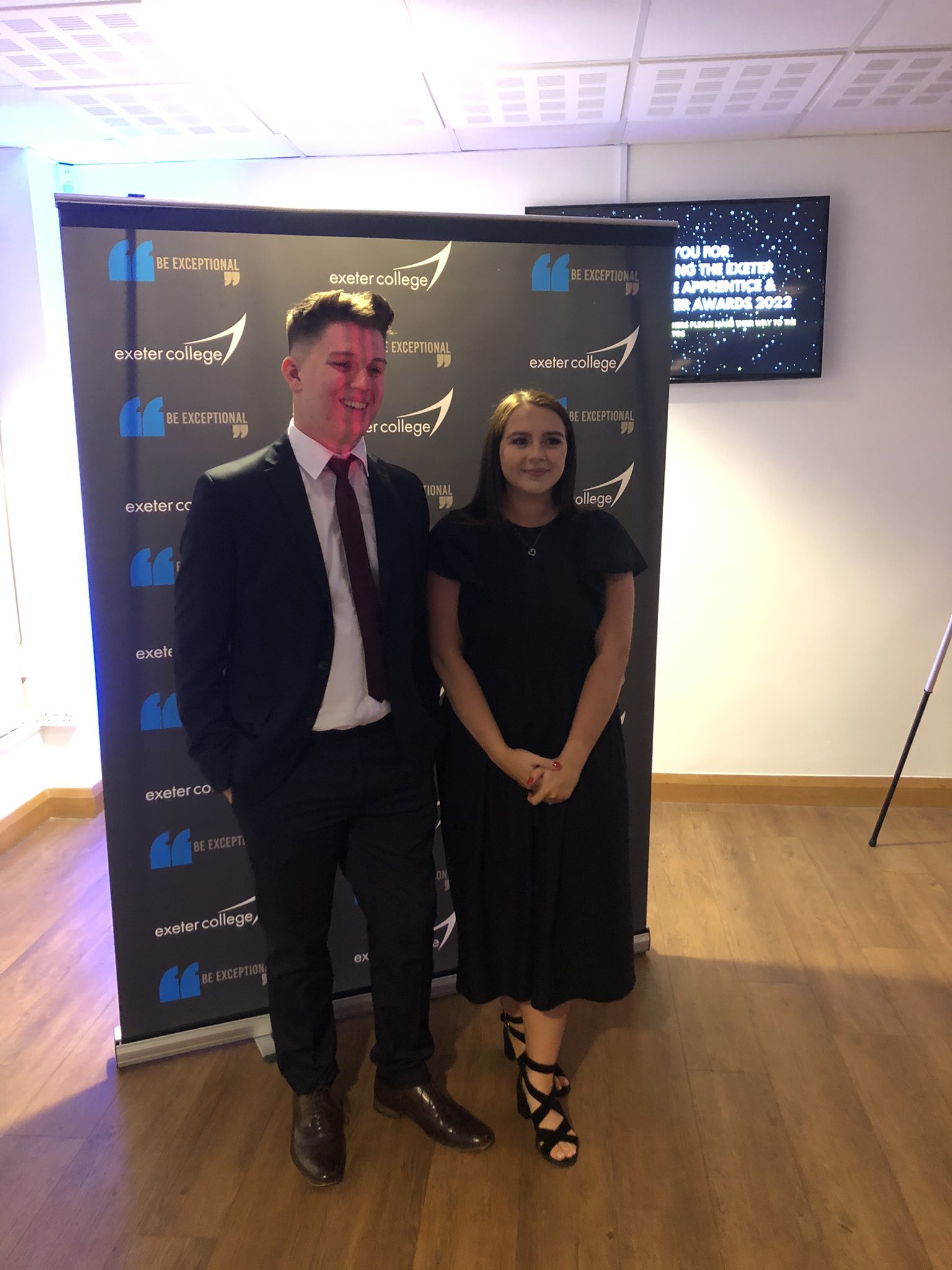 Brad Hardware (bradhardware) / Twitter