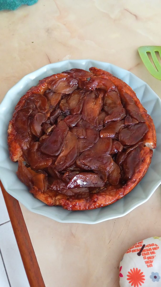 perla_mellado's tweet photo. And I can bake!
#carrotbread #tartatatin https://t.co/hlGciCEPht