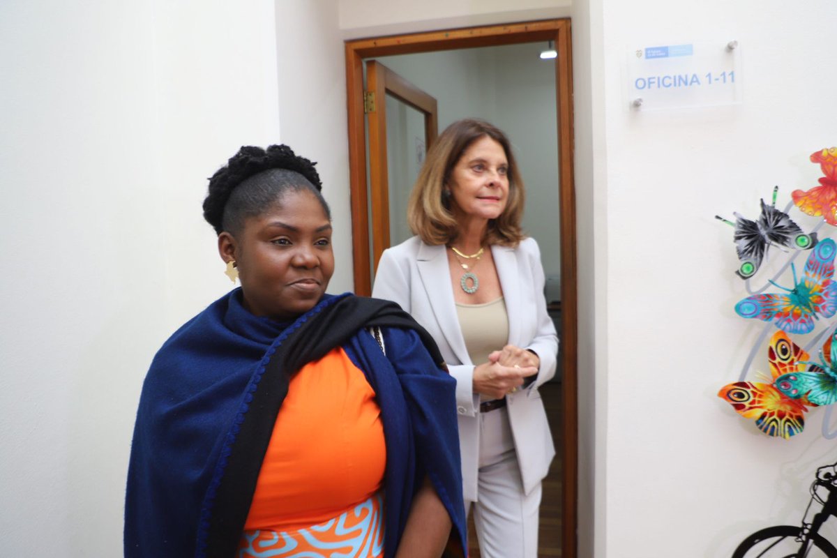 FranciaMarquezM's tweet photo. Iniciamos el proceso de empalme de la Vicepresidencia de la República con @mluciaramirez. https://t.co/XG7q38Dl9y