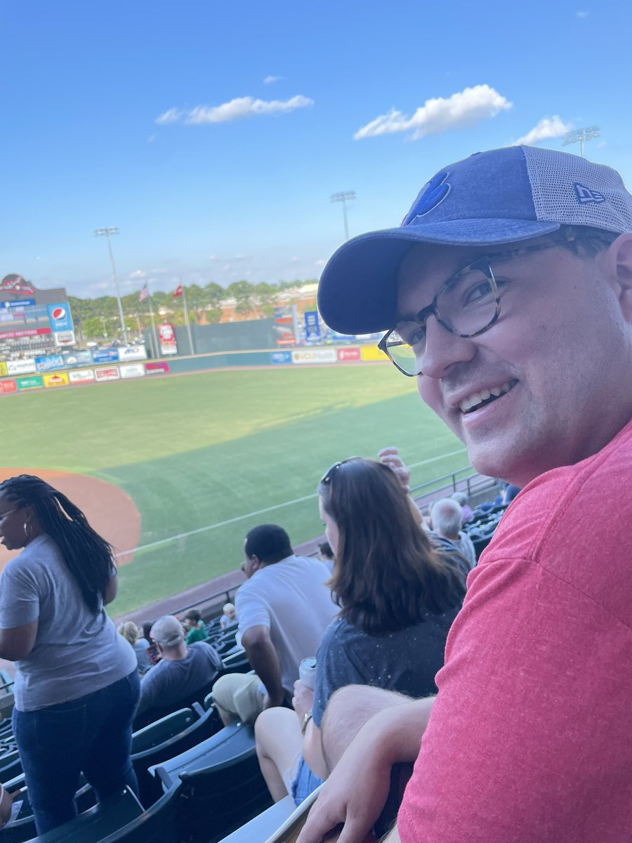 juliarwarren's tweet photo. Had to stop myself from getting too excited when we saw @AndrewNBC12 at @GoSquirrels but @jmattingly306 couldn’t help himself when he saw what AF had chosen for footwear: “Let it be known that @AndrewNBC12 wears Crocs, so from now on, I’m allowed to wear Crocs.” https://t.co/G8U9DAGRxb