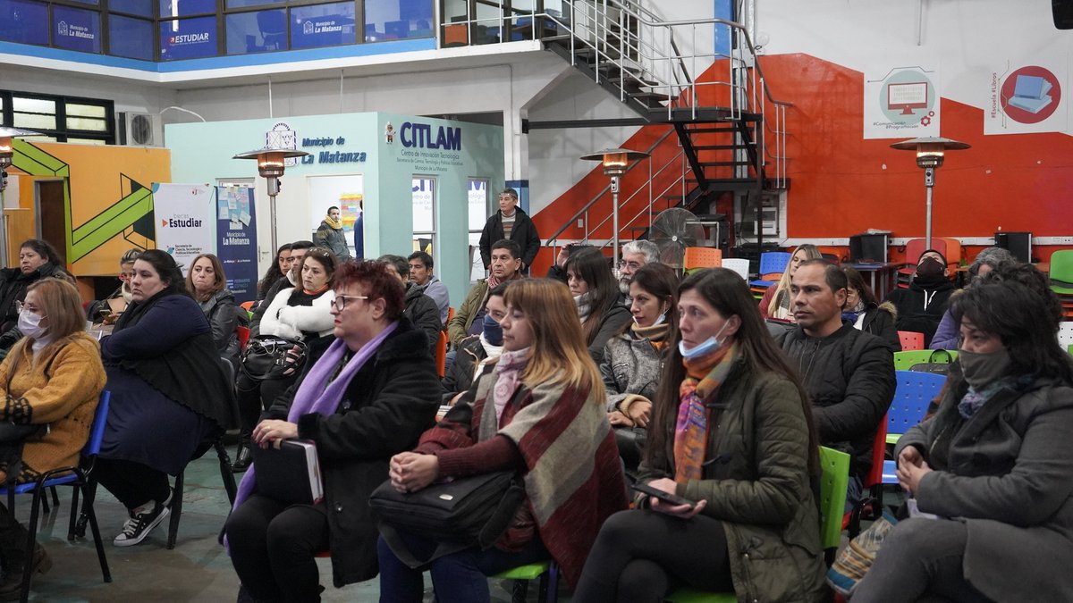 EducacionCyT's tweet photo. 👉 Junto a la Red de Directores de La Matanza, realizamos un encuentro de capacitación para Aspirantes a Cobertura de Cargos Directivos Transitorios y Directores en ejercicio, en el Centro de Innovación Tecnológica de #LaMatanza.

#LaMatanzaCiudadDelAprendizaje https://t.co/Mrzg4o1Jy3