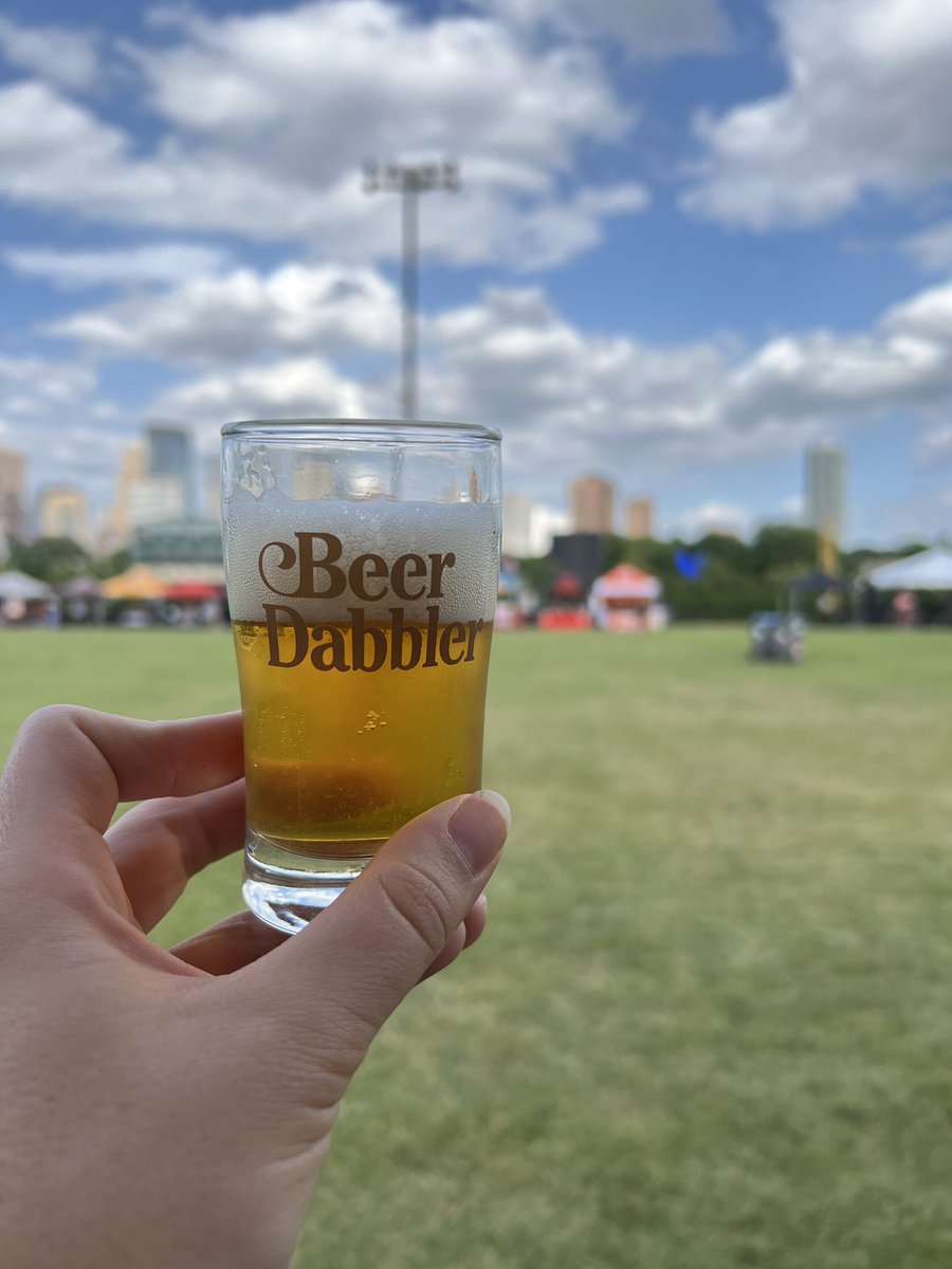 LiftBridge's tweet photo. It’s Beer Dabblin’ time 🍻 #Pride #PrideDabbler @BeerDabbler https://t.co/0qys5QptHZ