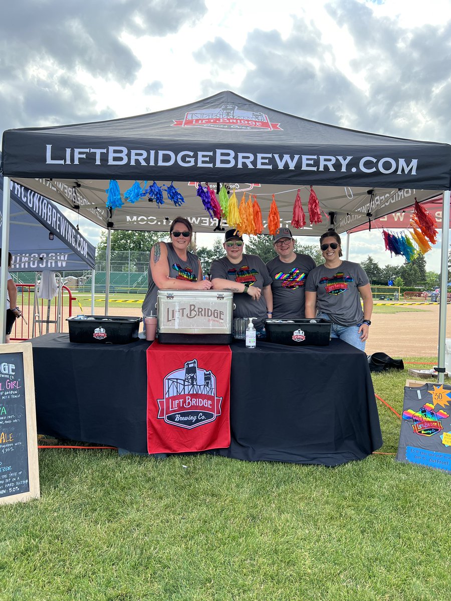 LiftBridge's tweet photo. Stop by our booth (by the baseball field) and say hi! #PrideDabbler #BeerDabbler #pride @BeerDabbler https://t.co/wSEnhQ8Igs