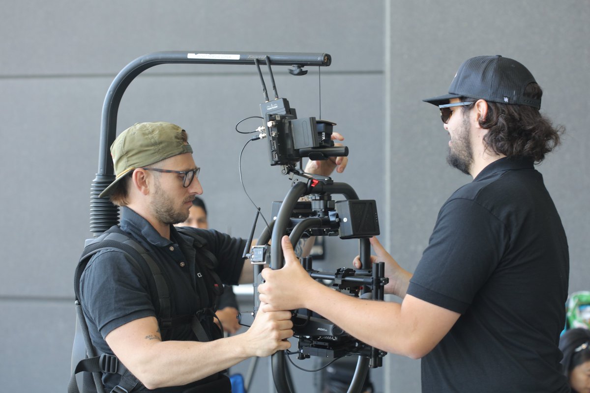 clockworkmedia's tweet photo. After filming for Rayno, we immediately started filming for @GenesisUSA in the studio and at @Hyundai headquarters. Here's a behind the scenes look at our recent shoot at Hyundai HQ.

#clockworkmedia #videography #digital #content #marketing #hyundai #genesis https://t.co/NF6y9L2hAW