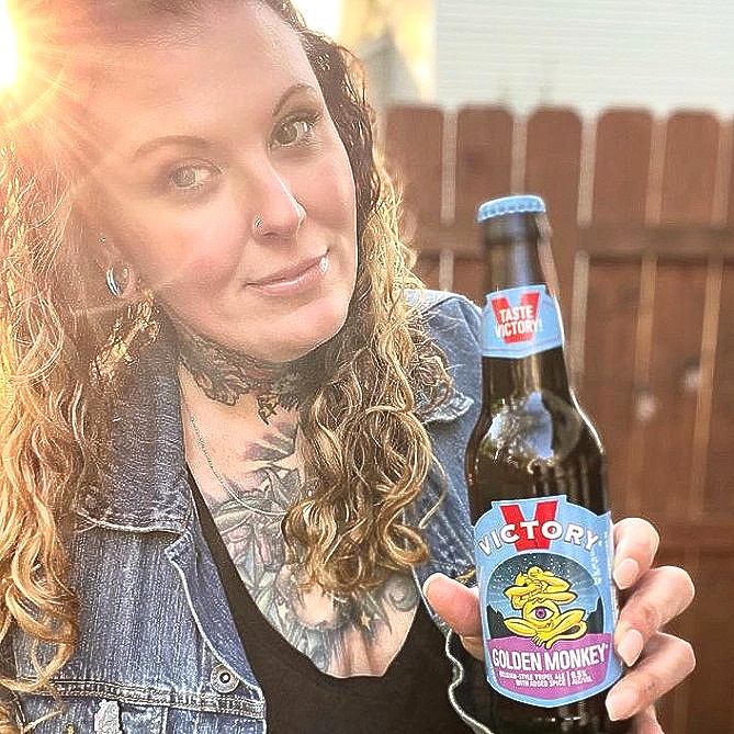 VictoryBeer's tweet photo. No better selfie than a beer selfie π·πΊ Think you've got what it takes to rep the @victorymonkeys? Head to https://t.co/VzlF1b9pvc to join the Crew b/c #IYKYK
#TasteVictory #ItsMonkeyTime
π· from our Crew @thatonebeergirl, @adventures.and.ales, @picturemoore, @workforyourbeer https://t.co/PfA7FQQDmC