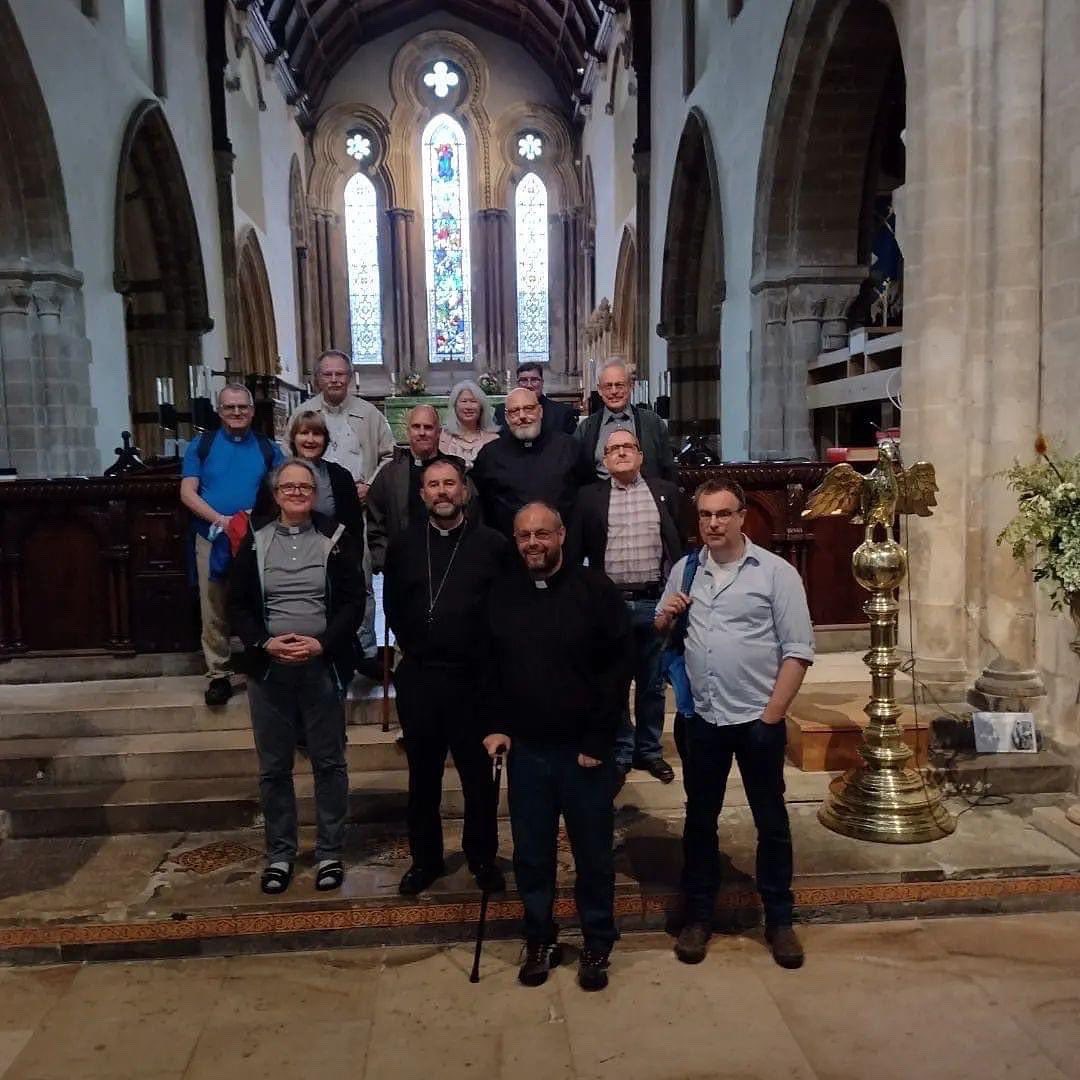 bishopryanc's tweet photo. Day one of #ocacsynod a tour of @Wimborneminster then social drinks do at @TheManInTheWall @UKjdspoons. Was nice to finally get together with my new church colleagues https://t.co/tfjLzaBWDt