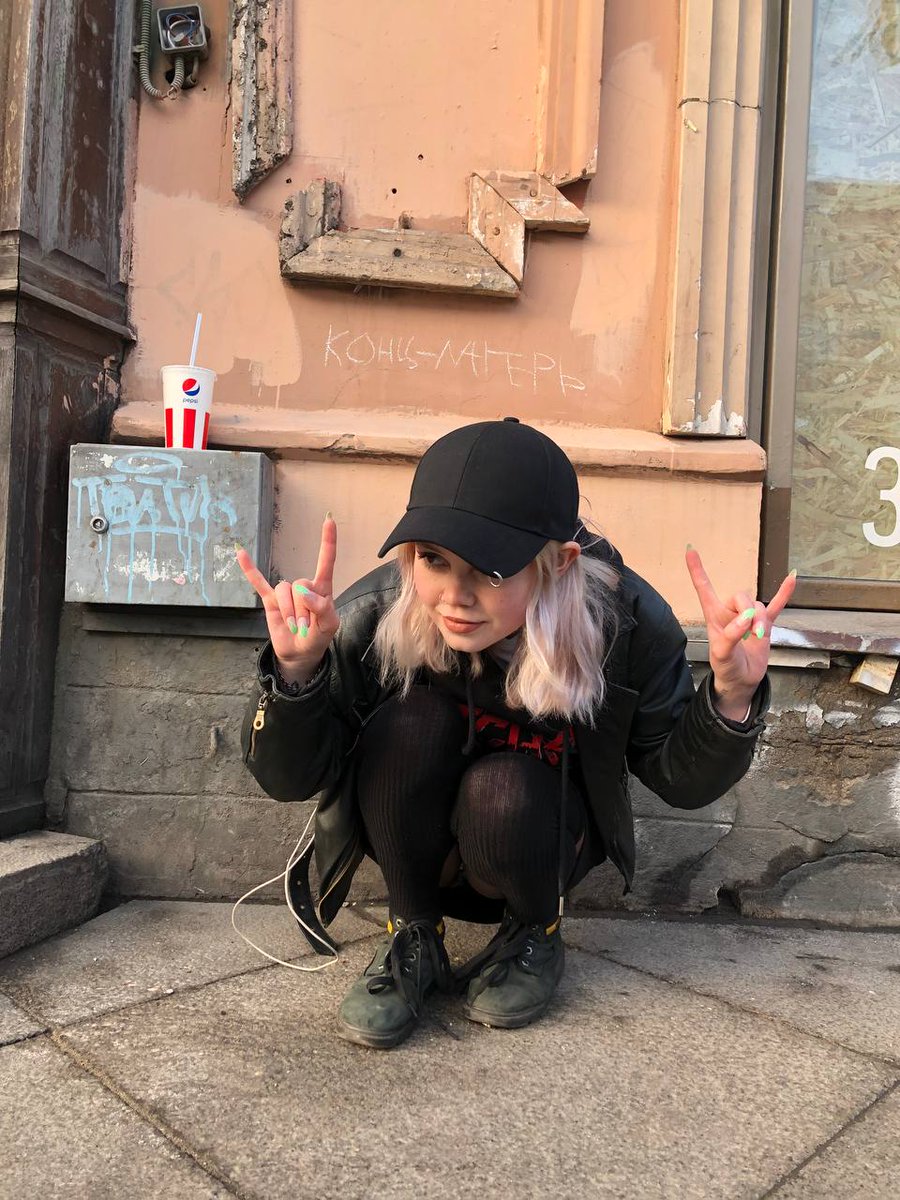 timsssel's tweet photo. 1 как я выгляжу щяс последняя эйфория муд какой т�� https://t.co/hTYAh4jF7P