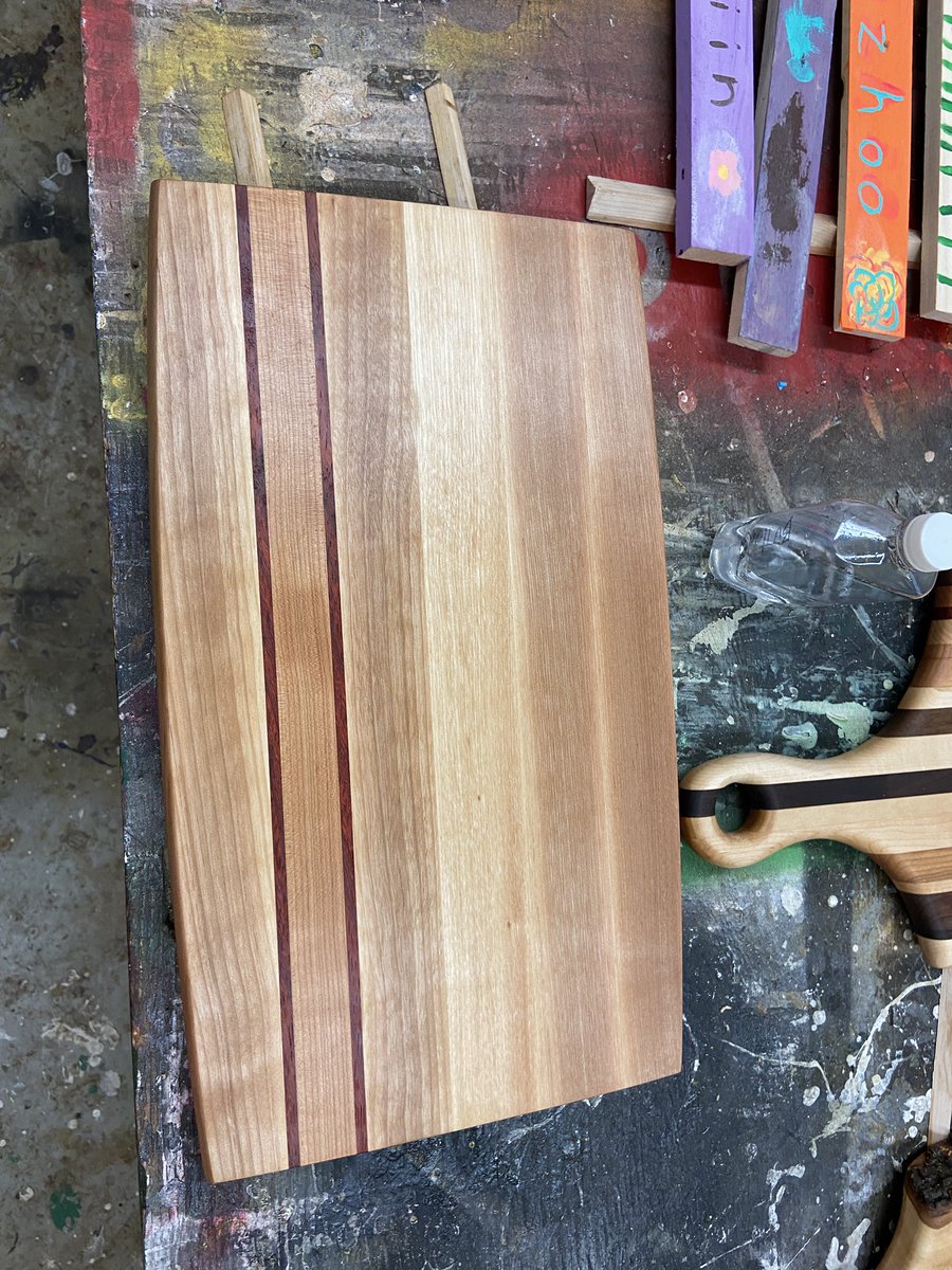 MrJButton's tweet photo. Working right up until the end! These grade 10 @StPeterCSS construction students never stopped and are rewarded with some beautiful pieces! #rollingpin #cuttingboard #PVNCLearns #PVNCMakes #woodworking #woodturning https://t.co/89hSu6xjix