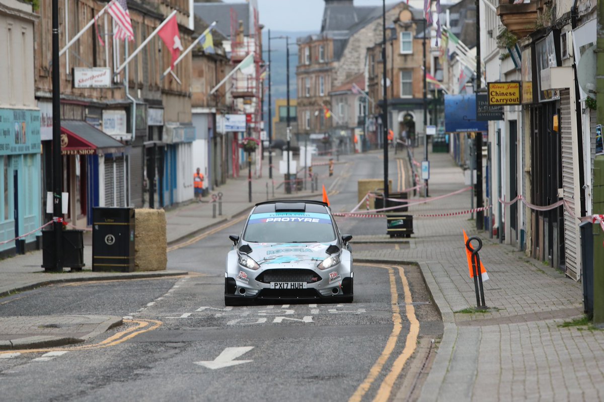 RallyGallery's tweet photo. A few shots from the two Dunoon town centre stages. More tough and technical stages tomorrow @ArgyllRally @AsphaltRallying #ford #fiesta #r5 #wrc #mk2 #tarmac https://t.co/jjeaiGGazr
