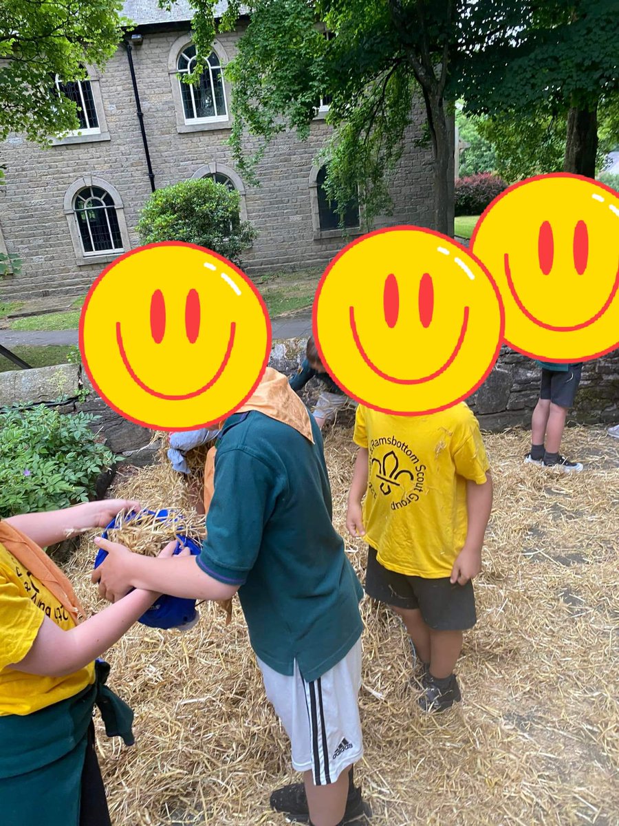 12thBuryScouts's tweet photo. Annual scarecrow making ready for next week's scarecrow festival, #tottyscarecrows #scarecrow #villagelife @BRScouts

https://t.co/cbPT89szvu https://t.co/pqSp3gxVHs