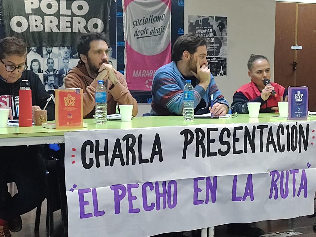 jormatusevicius's tweet photo. Presentación de El pecho en la ruta de @gnsalas en fsoc. Gran debate! https://t.co/BPlmZa1iA0