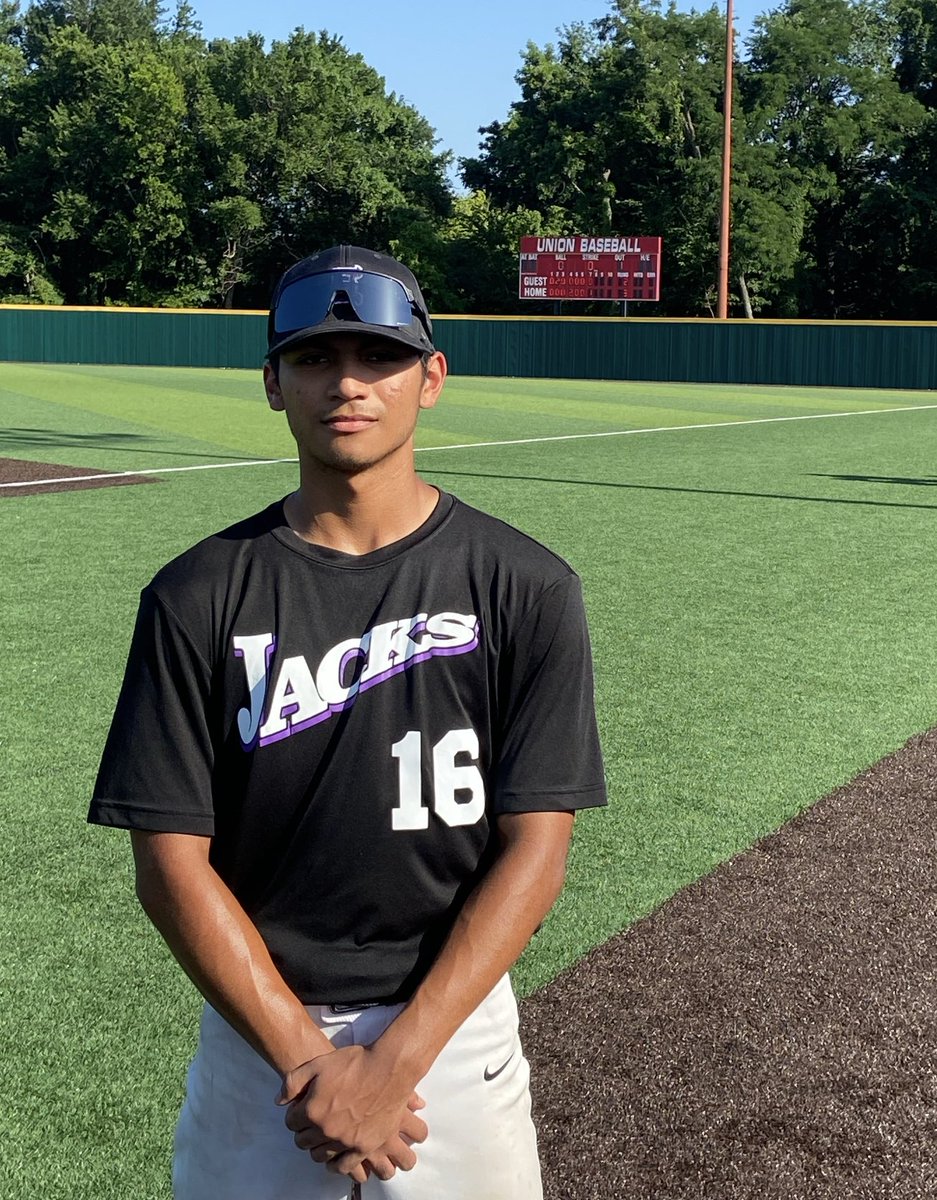 FiveToolOK's tweet photo. F: @tx_jacks 3, Ozarks Baseball Club 18U 2
PoG: @JWG5114 3-3, 2B, RBI
Pitcher: @Anthonyyy71 7 IP, 4K https://t.co/QSerRYFSGV