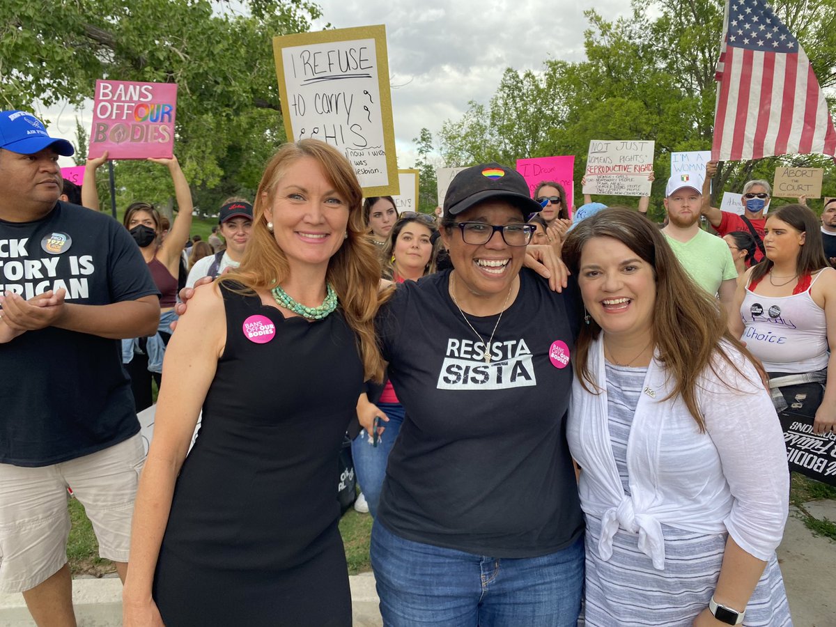 MelanieforNM's tweet photo. Our bodies. Our choice. Thank you to everyone who showed up to fight for reproductive rights! It’s time to get loud. Get organized. And get out the vote! ✊ https://t.co/mFQZwO7624