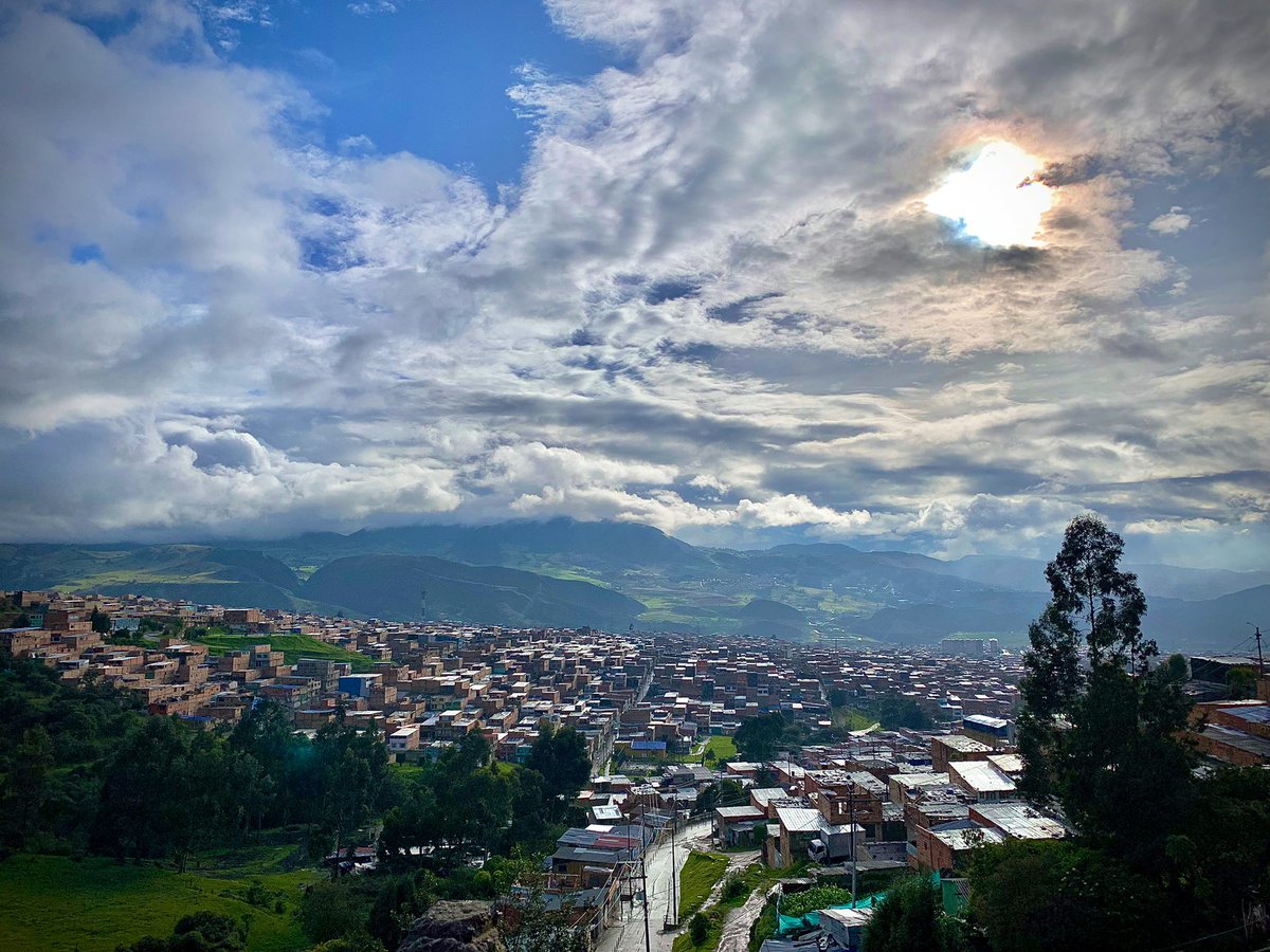REPCOLSB's tweet photo. Desde las alturas, todo parece muy sencillo… tregua lluvia para salvar vidas! 👏🏾👏🏾👏🏾 https://t.co/Vp4jZJv4Na