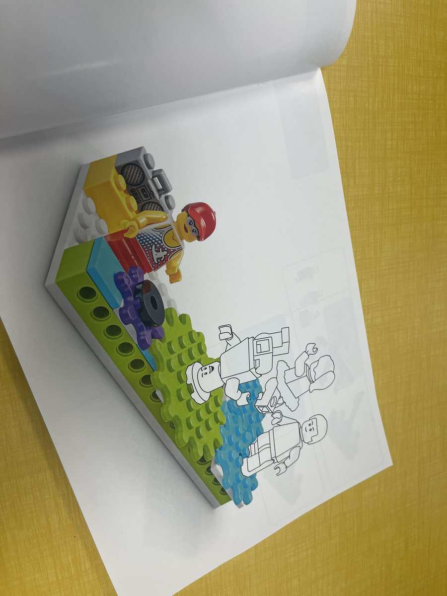 Alabama_Reading's tweet photo. Students @barrettschool  used their “maps” to guide them in creation of “turntables.  In the background as they worked was a video of a DJ working a turntable.  A teacher was found sitting with the students questioning them about their creation &amp; building their vocabulary.  🤍 https://t.co/dl8IKNEFwB