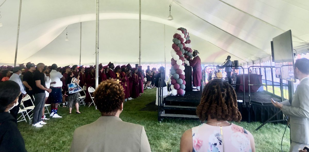 Andy_NYC_RO's tweet photo. Congratulations and best of wishes to the @AfYoungWriters graduates of 2022! I am convinced they will continue to make us proud by using their voices to bring attention to injustices everywhere. What a joy to celebrate with the AFYW community every year. @AadenStern https://t.co/sadt7oblCm