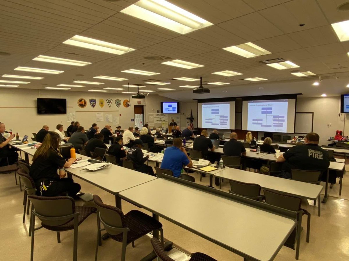 hallidayc's tweet image. Today we presented certificates to 28 new Fire Life Safety Educators!   It is exciting to see that agencies are starting to understand that community risk reduction is essential to our jobs!  Proud to have been a part of the instructor team!  #CRR #FLSE #FirePrevention