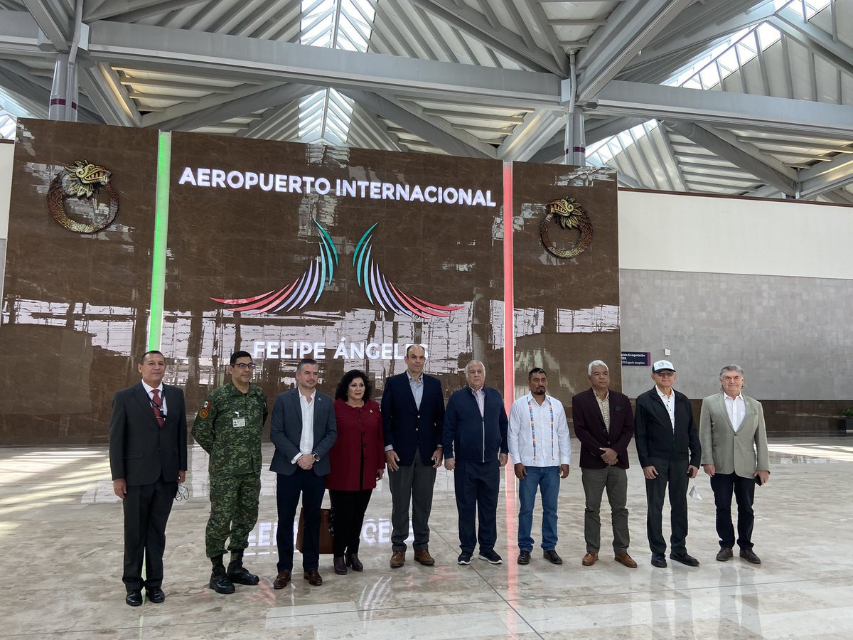 TorrucoTurismo's tweet photo. El @aifa_aeropuerto, un aeropuerto bien planeado, administrado y operado, coinciden Sectur y Diputados https://t.co/rs92StSN0a. Muchas gracias por la recepción y el recorrido. https://t.co/moukUegO9Q