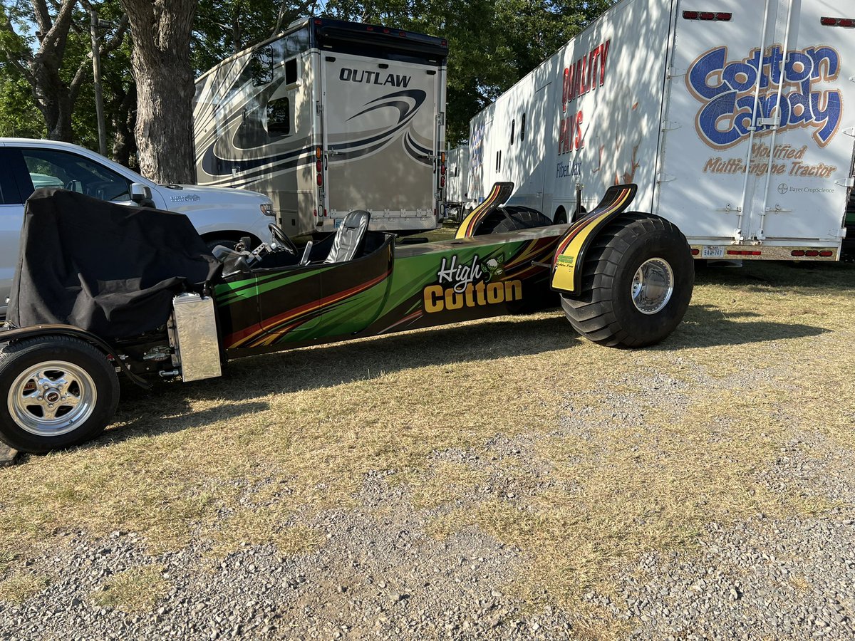 Wouldn’t this truck and trailer look really good with some <a href="/DynaGroSeed/">Dyna-Gro Seed</a> stickers on them?