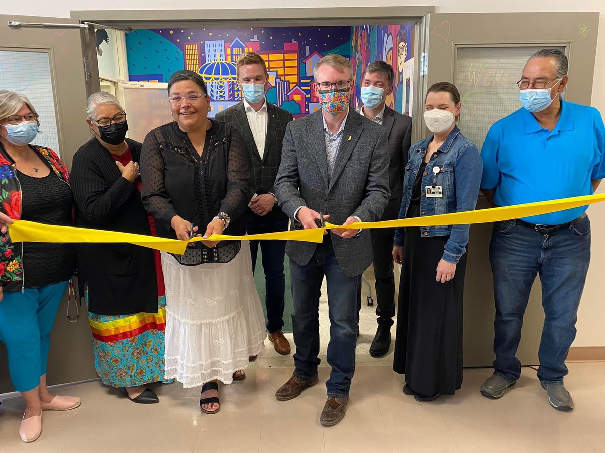 jeremycockrill's tweet image. Exciting day in the Battlefords with @everetthindley to celebrate the opening of the Harm Reduction Van and the Rapid Access to Addictions Medicine (RAAM) Clinic. These investments are key as work to help those in our community living with addictions and mental health challenges.