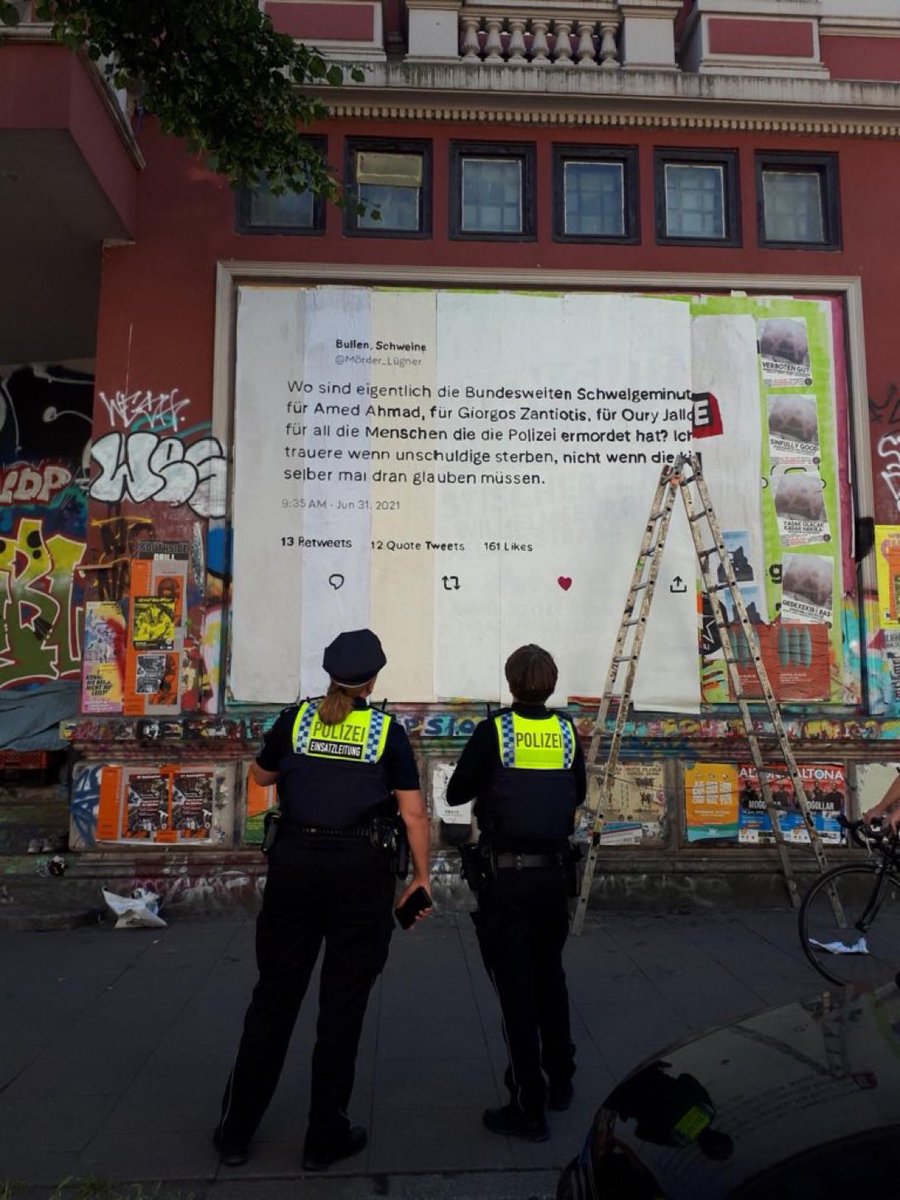 flora_rote's tweet photo. Hier nochmal die Plakatwand an der @flora_rote, die die @PolizeiHamburg eigenmächtig zensiert hat… https://t.co/7X5KkUEh64