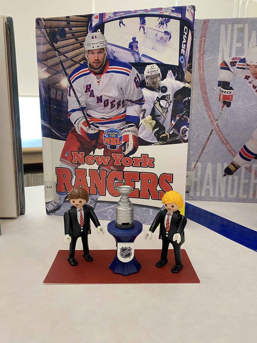 MrsDsLibrary tweet media