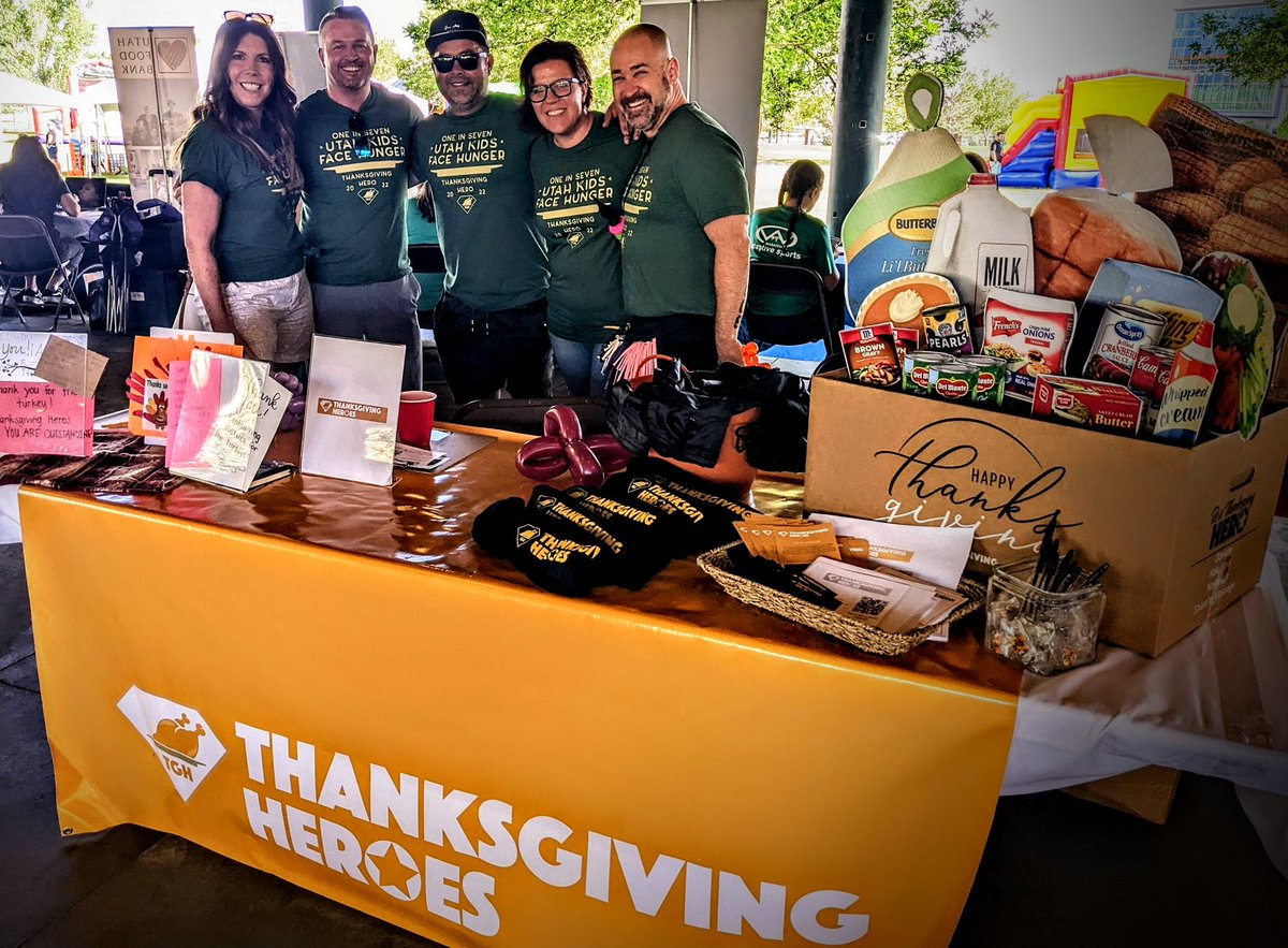 ThanksgivingsH's tweet photo. Como ver to our booth at @ShowUpUtah today at @ThanksPoint 

Learn more about @ThanksgivingsH and how you can make a difference in our state 

#BeHeroe https://t.co/zUVvu3q618