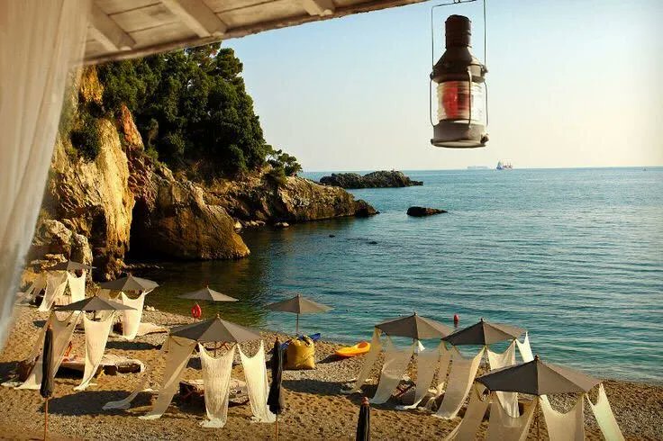 MintedTable's tweet image. Pure bliss…

Credit: @ecodelmarelerici

#MintedTable #nft #nftartist #restaurant #food #luxurylife #luxurylifestyle #success #entrepreneur #luxe #finedining #theartofplating #gastronomy