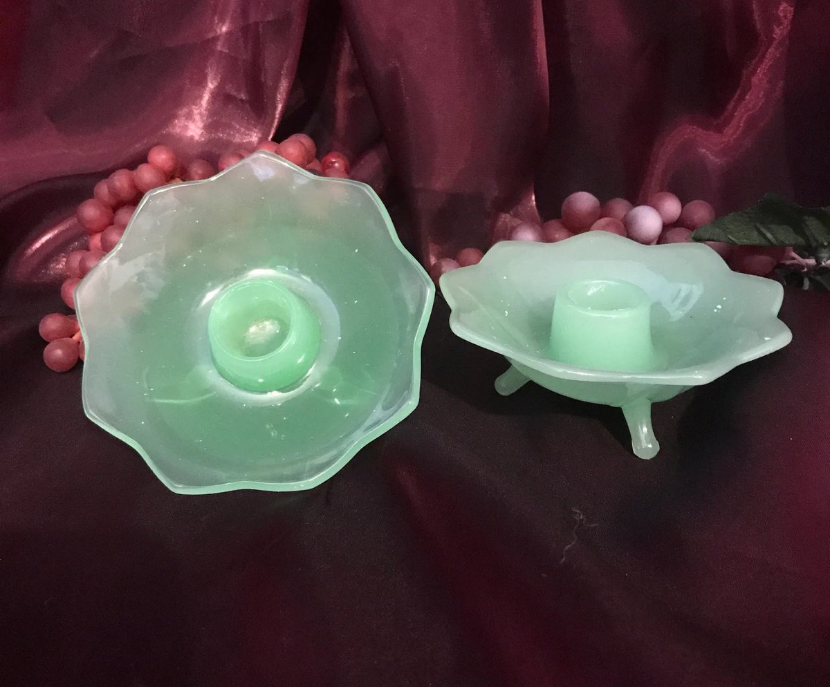 KolaBlueRose's tweet photo. Jadeite Green Art Glass Candlestick holder / lotus flower designed / footed / pair of two https://t.co/pvh5rSXHtJ https://t.co/kxtcWo0xuy