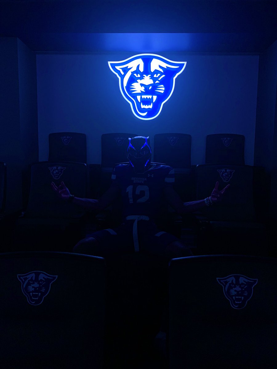 LandonDanley's tweet photo. GREAT visit to Georgia State today!! Appreciate all the love @corypeoples @Coach_Treal 💙Can’t wait to get back @GeorgiaStateFB‼️ https://t.co/qhuQsWsJLl