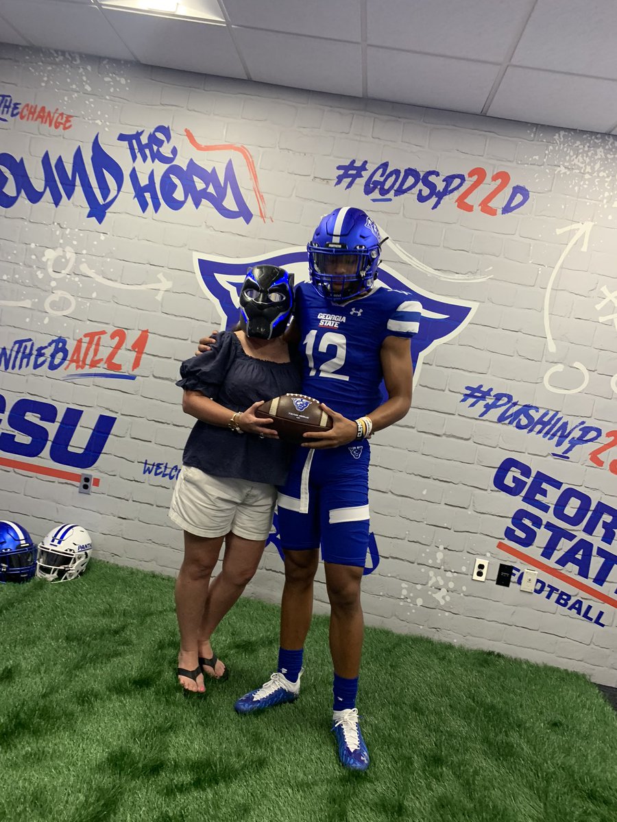 LandonDanley's tweet photo. GREAT visit to Georgia State today!! Appreciate all the love @corypeoples @Coach_Treal 💙Can’t wait to get back @GeorgiaStateFB‼️ https://t.co/qhuQsWsJLl