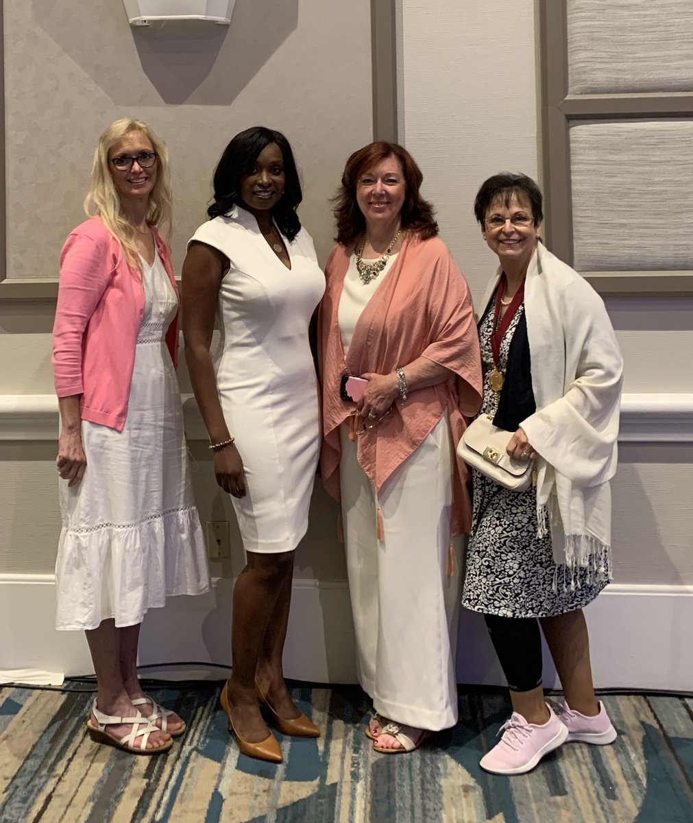 Laura Markwick tweet media