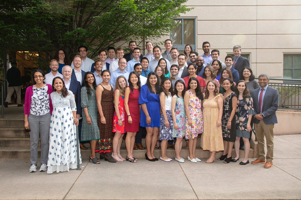 Congratulations to our 2022 graduating residents! We wish you the best of luck on all of your future endeavors! @StanfordDeptMed @HeartBobH @Ron_Witteles @WendyCaceresMD @AJRogers_ICU @PoonamHosamani @andreajonasmd @trepraja04 @KarinaSDelgadoC