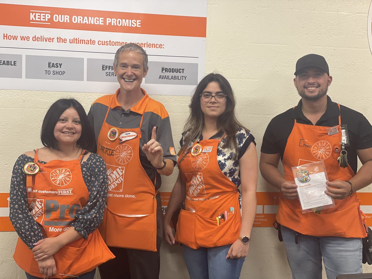 A great day of learning at 0522. Thank you to @Fuerstenberg15 for your continuous teaching. Great job to Abby, Victoria and Ernie on talking about their business! Team 0522 #beast <a href="/HomeDepot0522/">Home Depot 0522</a> <a href="/krys_ann88/">Krystal Mora</a> <a href="/r_zubia/">CAMG</a> <a href="/Danny_Houze/">Danny Houze</a> <a href="/ianfmacias/">Ian Macias</a>